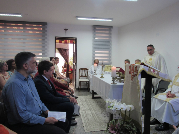 <p>Evento marcou a inaugura&ccedil;&atilde;o da &aacute;rvore de Natal da associa&ccedil;&atilde;o e promoveu encontro especial entre servidores e familiares<br />
&nbsp;</p>